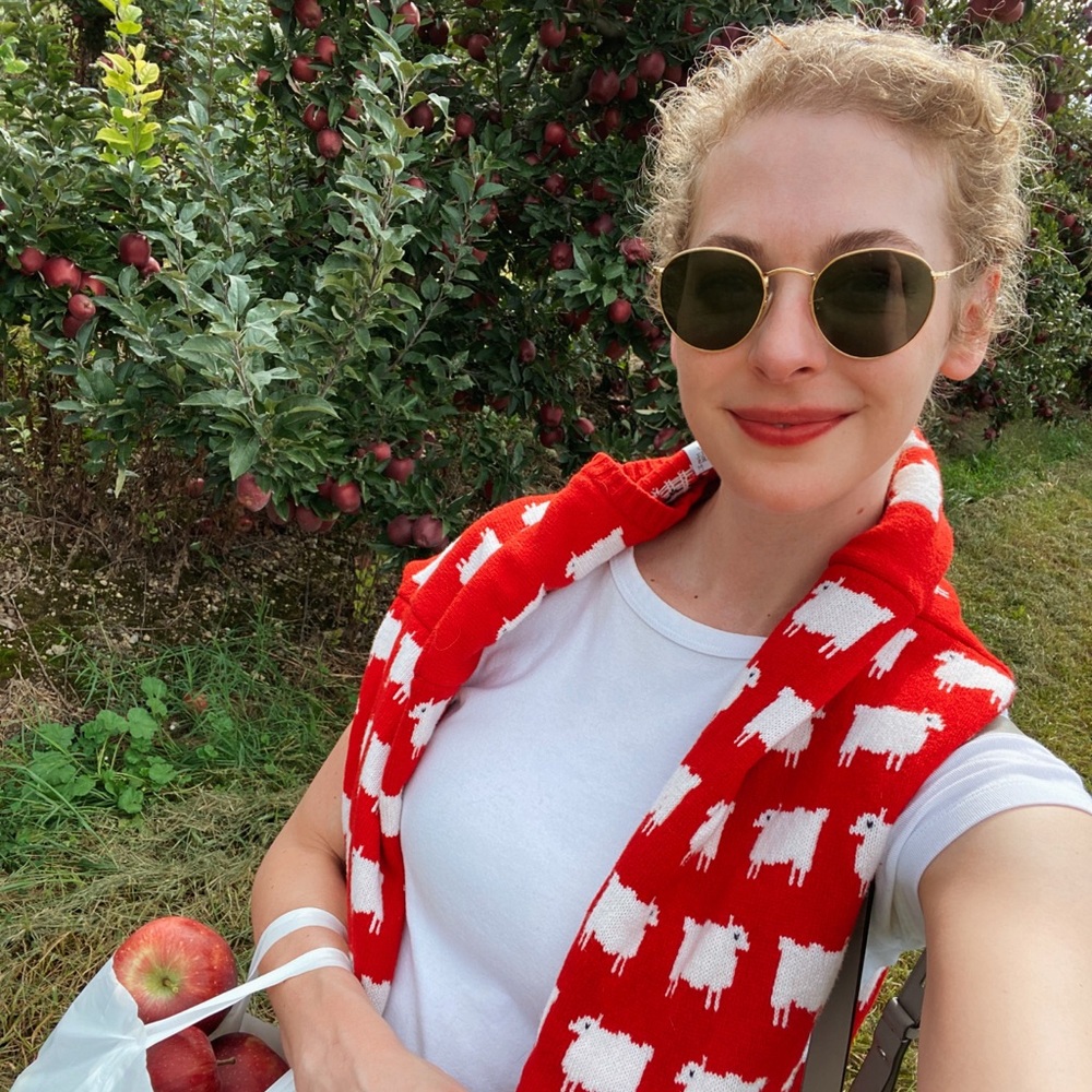 Meet your Posher, Hayley